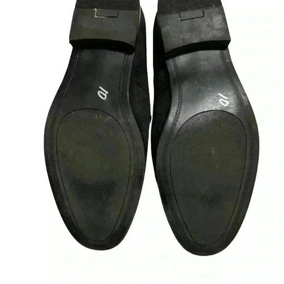 Black and gold skull head loafers, Size-10 - Picture 5 of 5